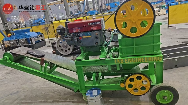 鈦鐵礦對(duì)輥制砂機(jī)